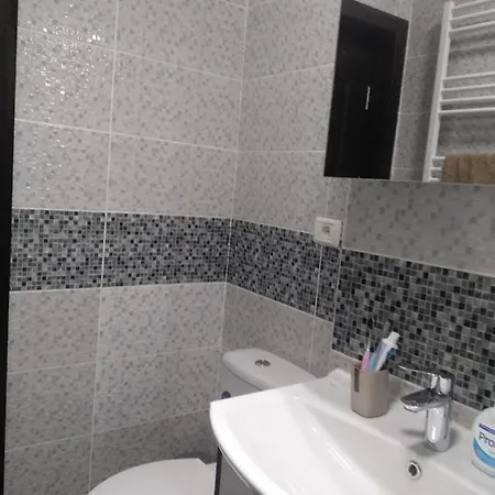 公寓 Apartament Ademar 艾福雷诺德